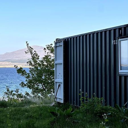 Corry Lodge Estate - Sheperds Huts Or Container Stays With Sea View Бродфорд Экстерьер фото